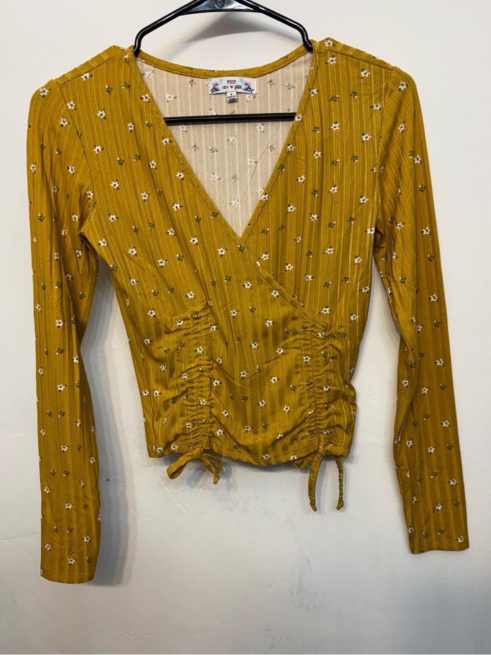 Poof New York Yellow &Floral V Neck Ruched Long Sleeve Blouse Woman’s Small NWOT